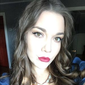 Meet your Posher, Madison